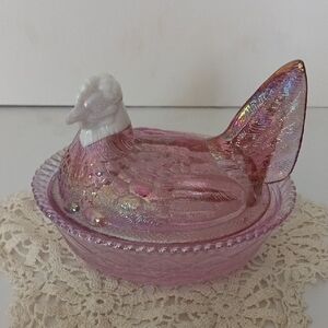 Fenton/ Westmoreland Marriage Carnival Pink Hen on Nest Glass Dish Please READ